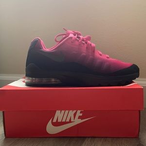 NEW Nike Air Max Invigor Running Shoes